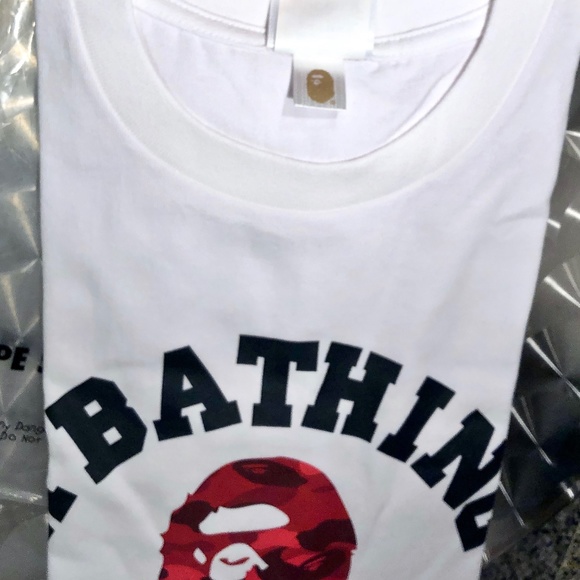 BAPE Tee - NEW A BATHING APE White & Red Camo College T-Shirt Unisex - Picture 9 of 12